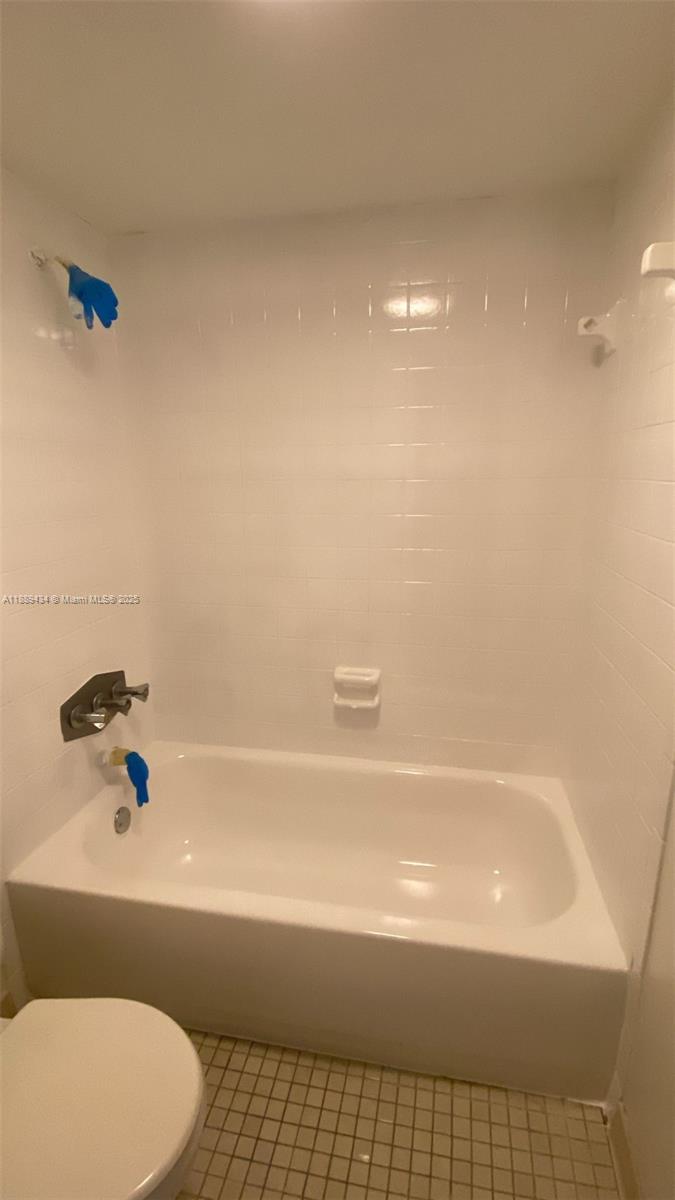 TOWN SQUARE CONDO - Residential Lease