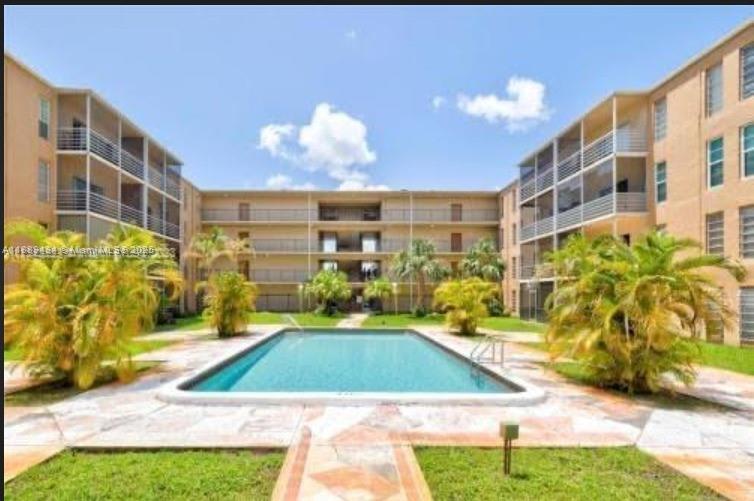 TOWN SQUARE CONDO - Residential Lease