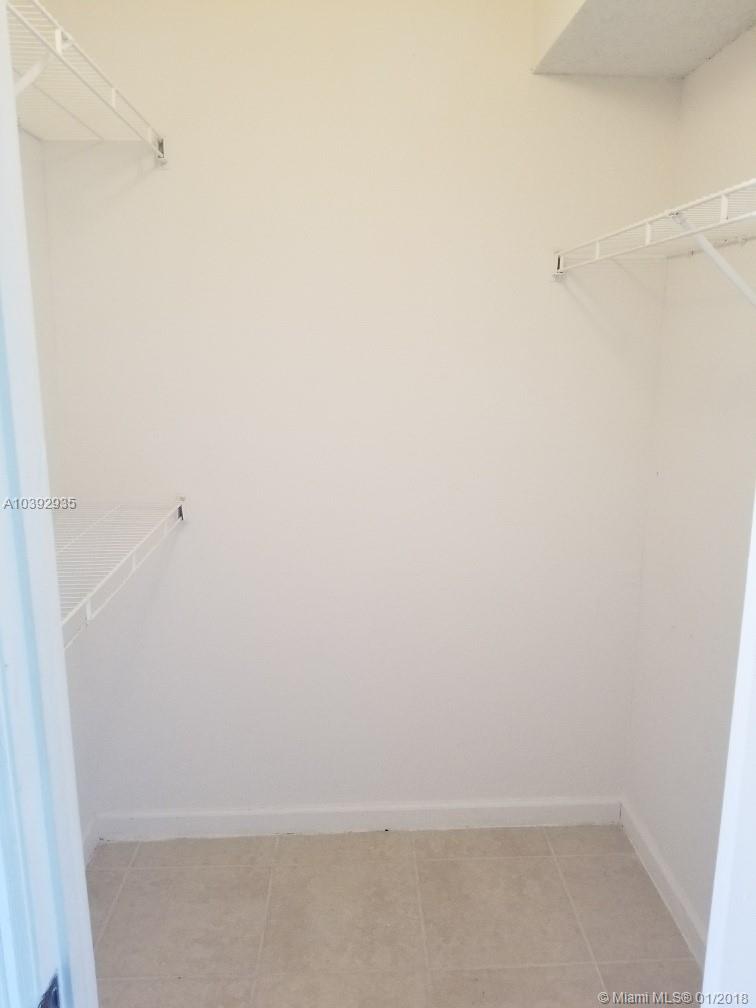 ISLES AT LAGO MAR CONDO - Residential Lease