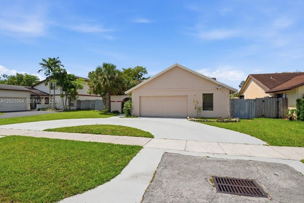 Photo of 4080 NW 1st Pl, Deerfield Beach, FL 33442 (MLS # A12021054)