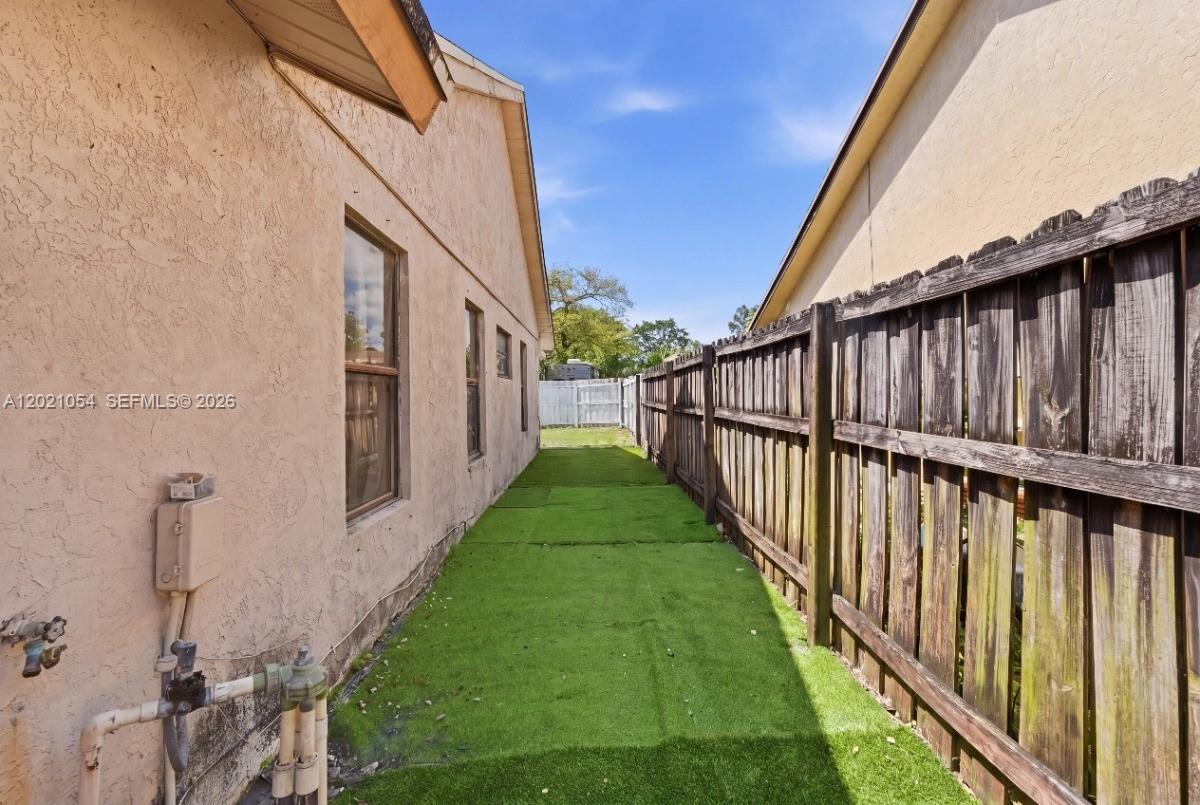VILLAGES OF HILLSBORO SEC - Residential