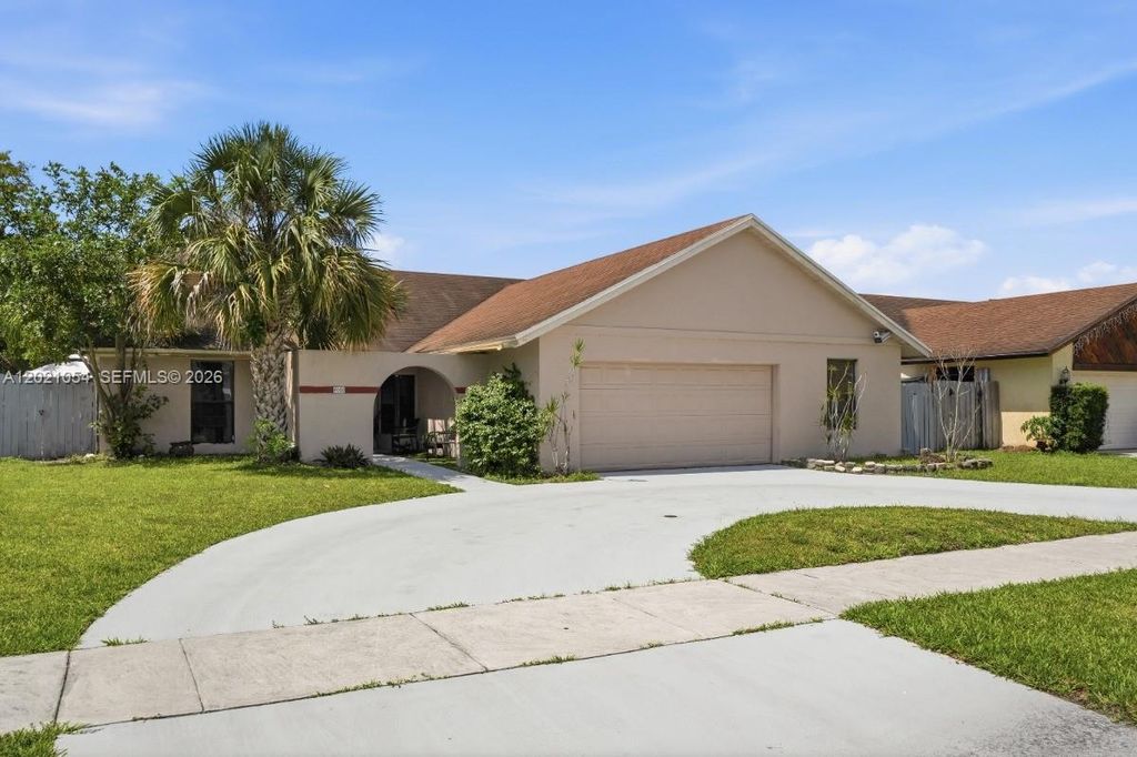 Photo of 4080 NW 1st Pl, Deerfield Beach, FL 33442 (MLS # A12021054)