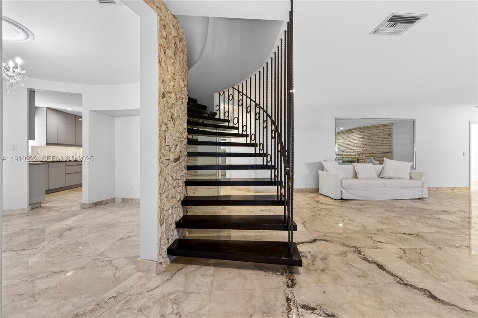 HILLSBORO SHORES SEC - Residential