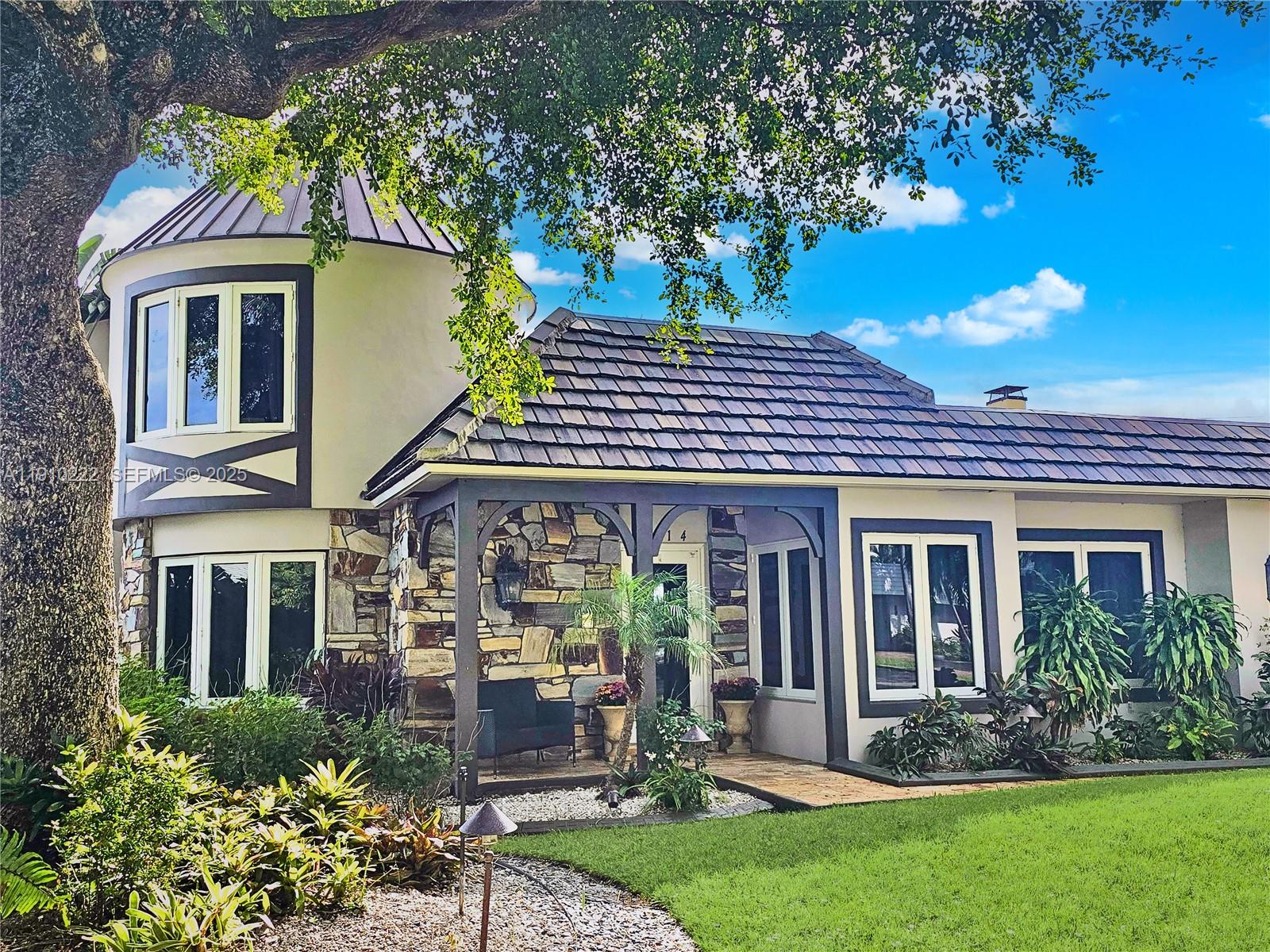 HILLSBORO SHORES SEC - Residential