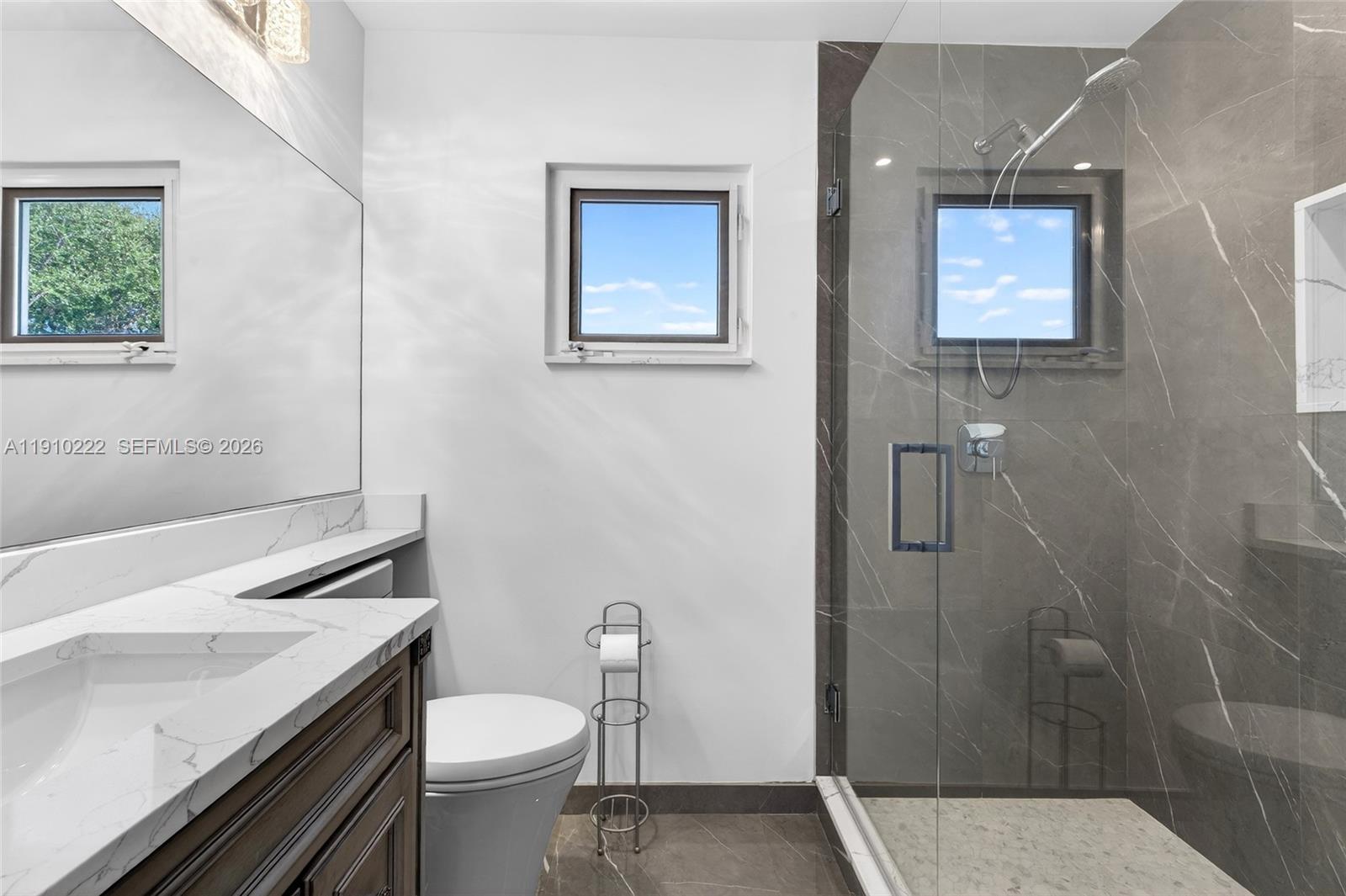 HILLSBORO SHORES SEC - Residential