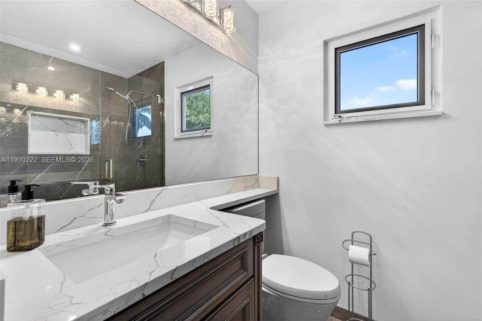 HILLSBORO SHORES SEC - Residential