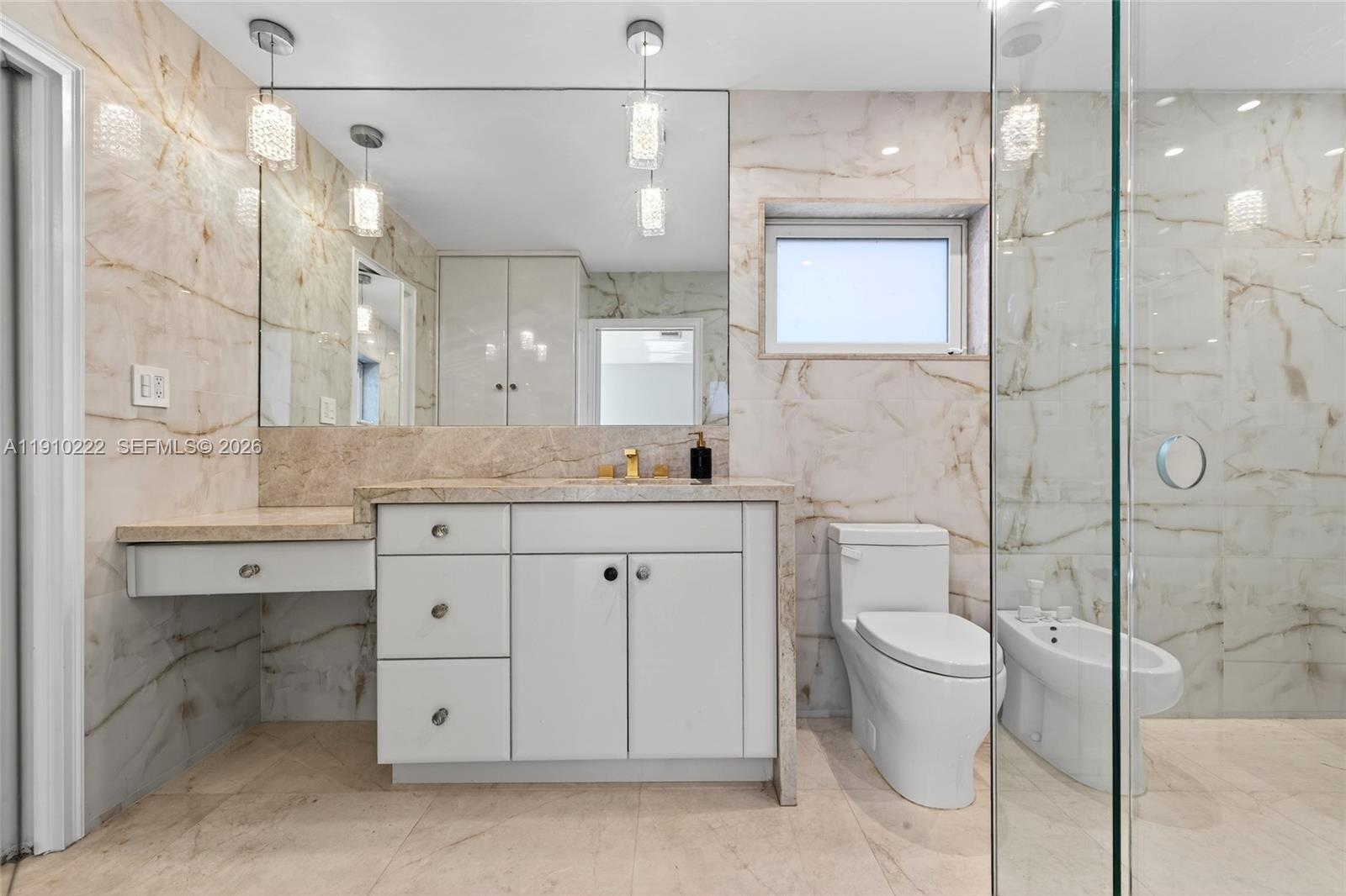 HILLSBORO SHORES SEC - Residential