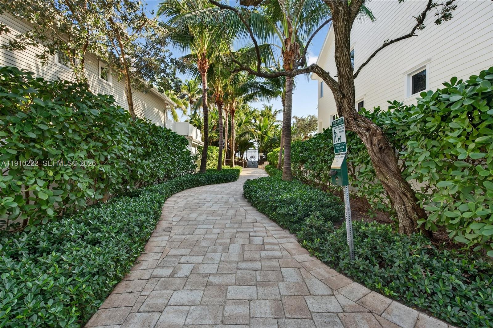 HILLSBORO SHORES SEC - Residential