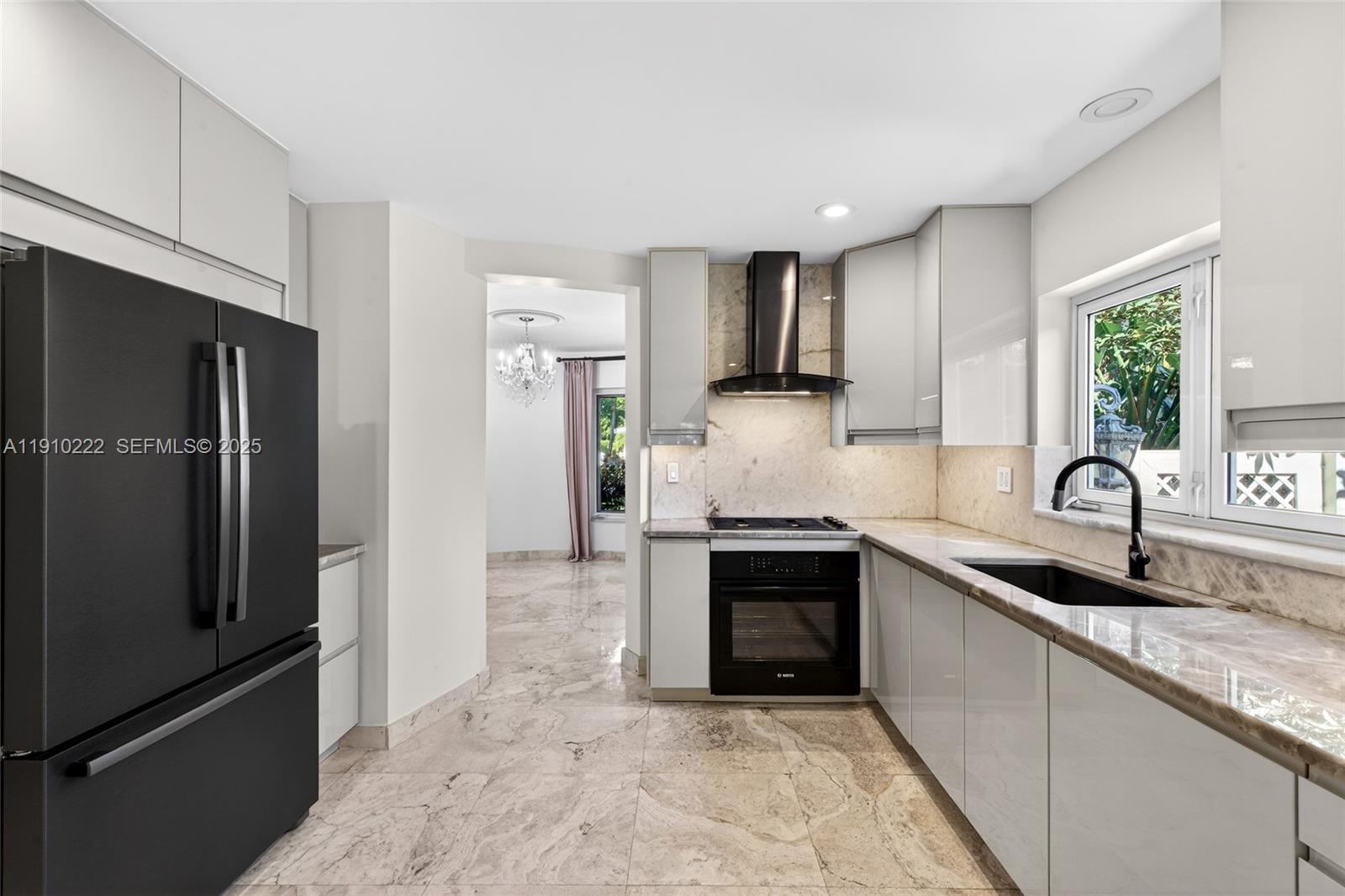 HILLSBORO SHORES SEC - Residential