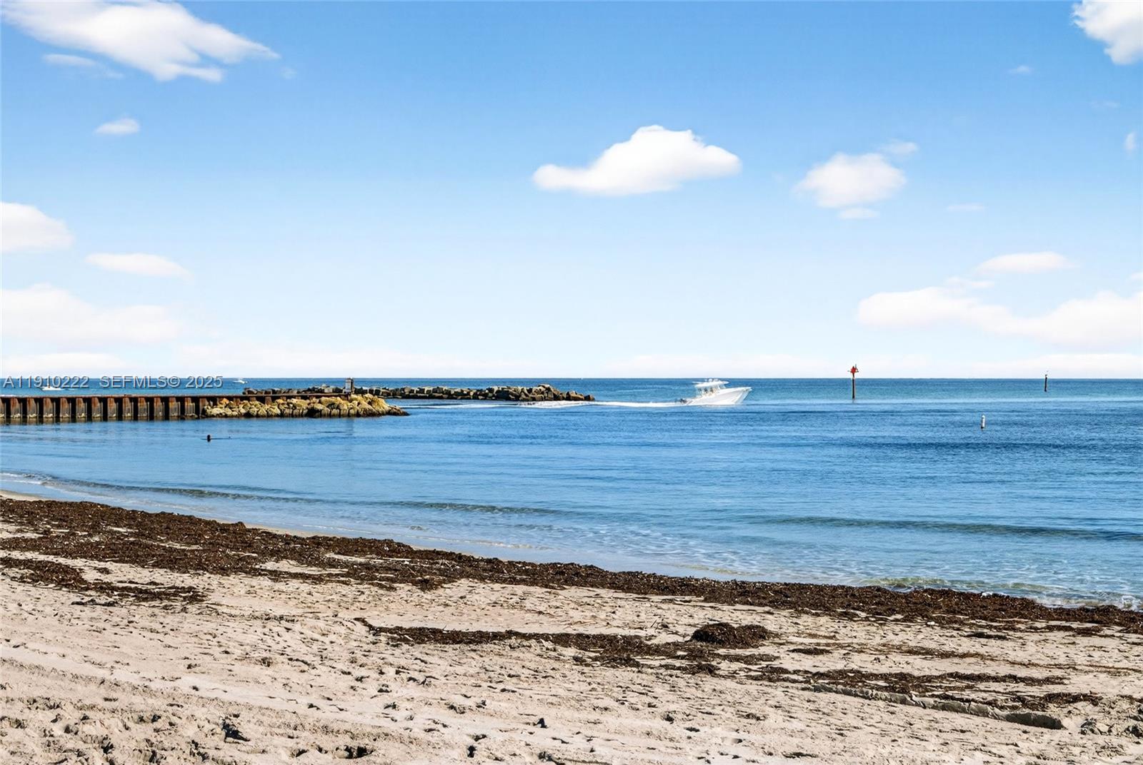 HILLSBORO SHORES SEC - Residential