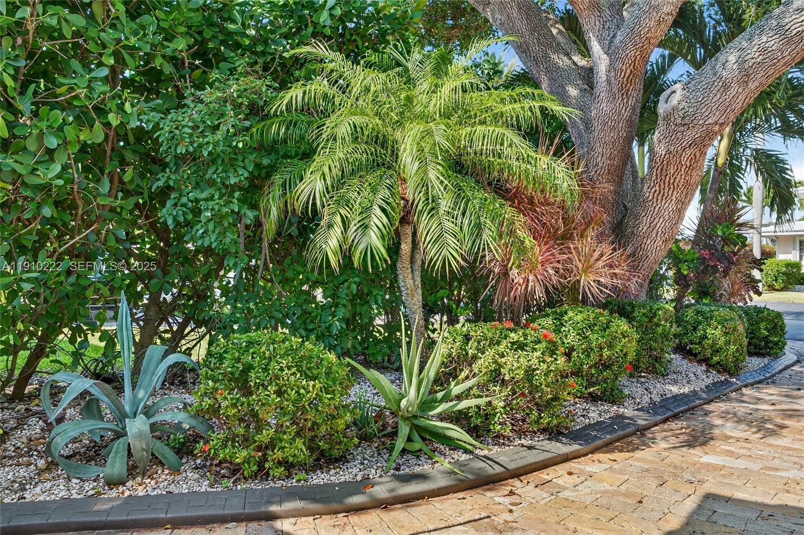 HILLSBORO SHORES SEC - Residential