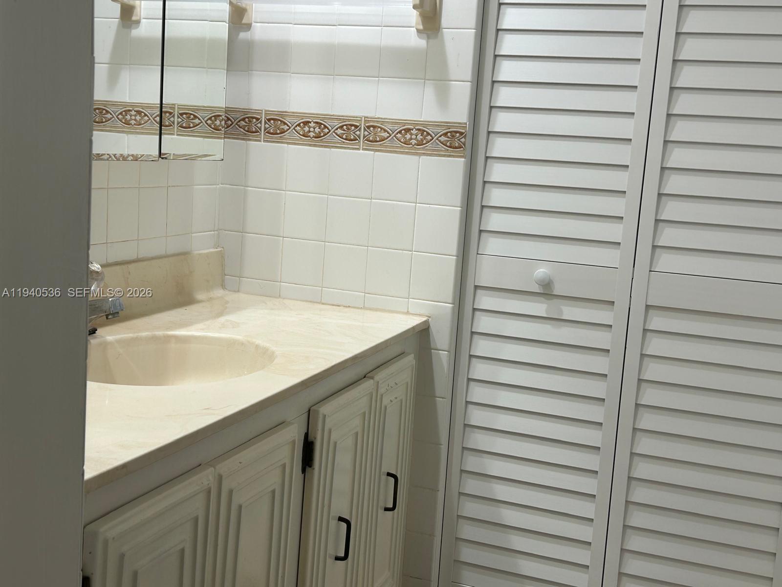 CONDOMINIUM 7 OF ENVIRON - Residential