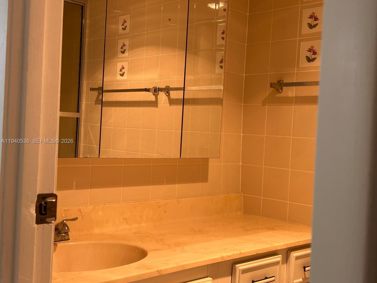 CONDOMINIUM 7 OF ENVIRON - Residential