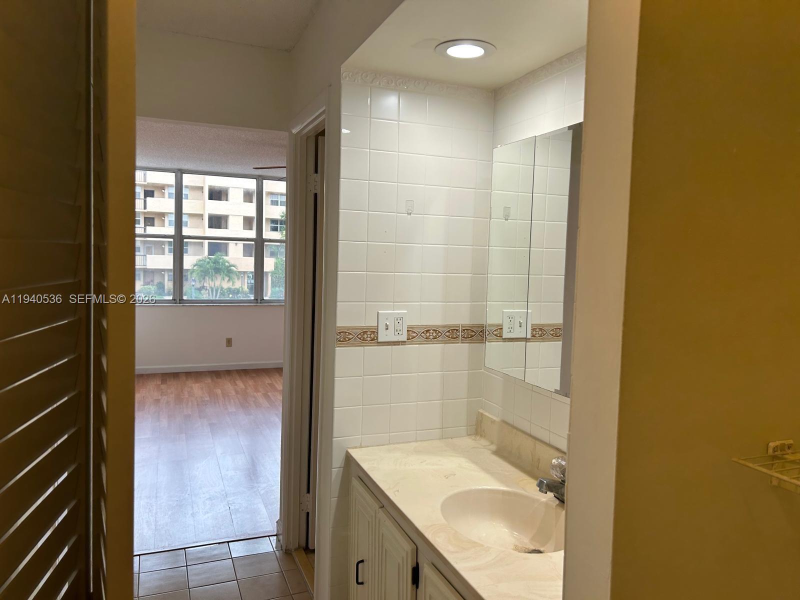 CONDOMINIUM 7 OF ENVIRON - Residential