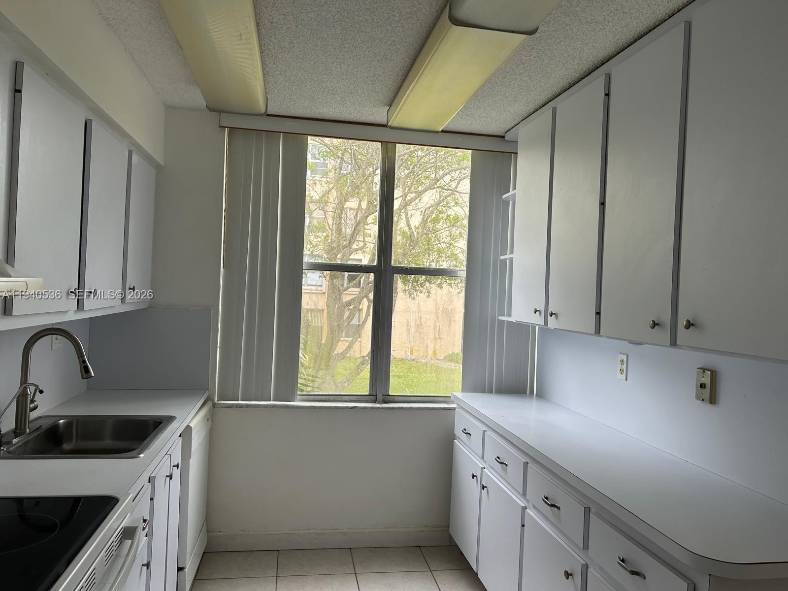 CONDOMINIUM 7 OF ENVIRON - Residential