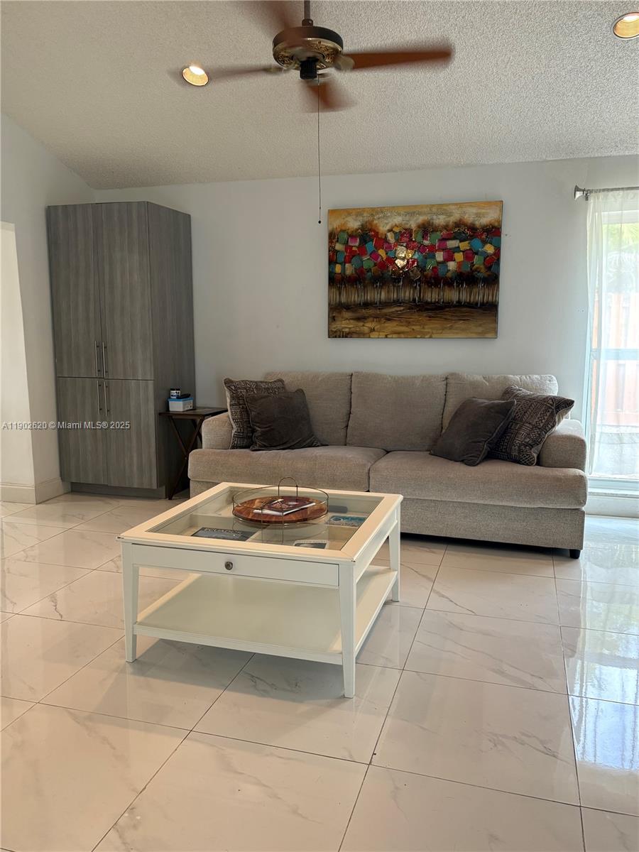 CROSSINGS SEC 3 THE - Residential