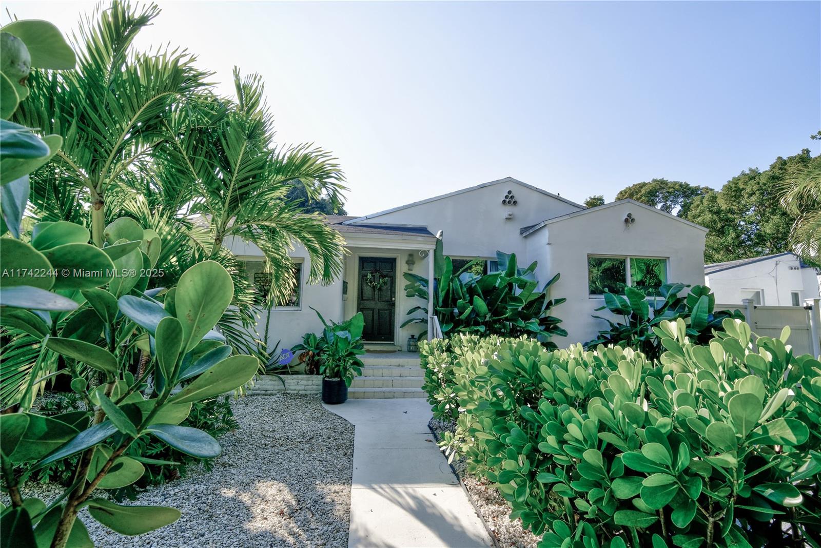 Rental Property at 280 Nw 44th St, Miami, Broward County, Florida - Bedrooms: 4 
Bathrooms: 3  - $5,950 MO.