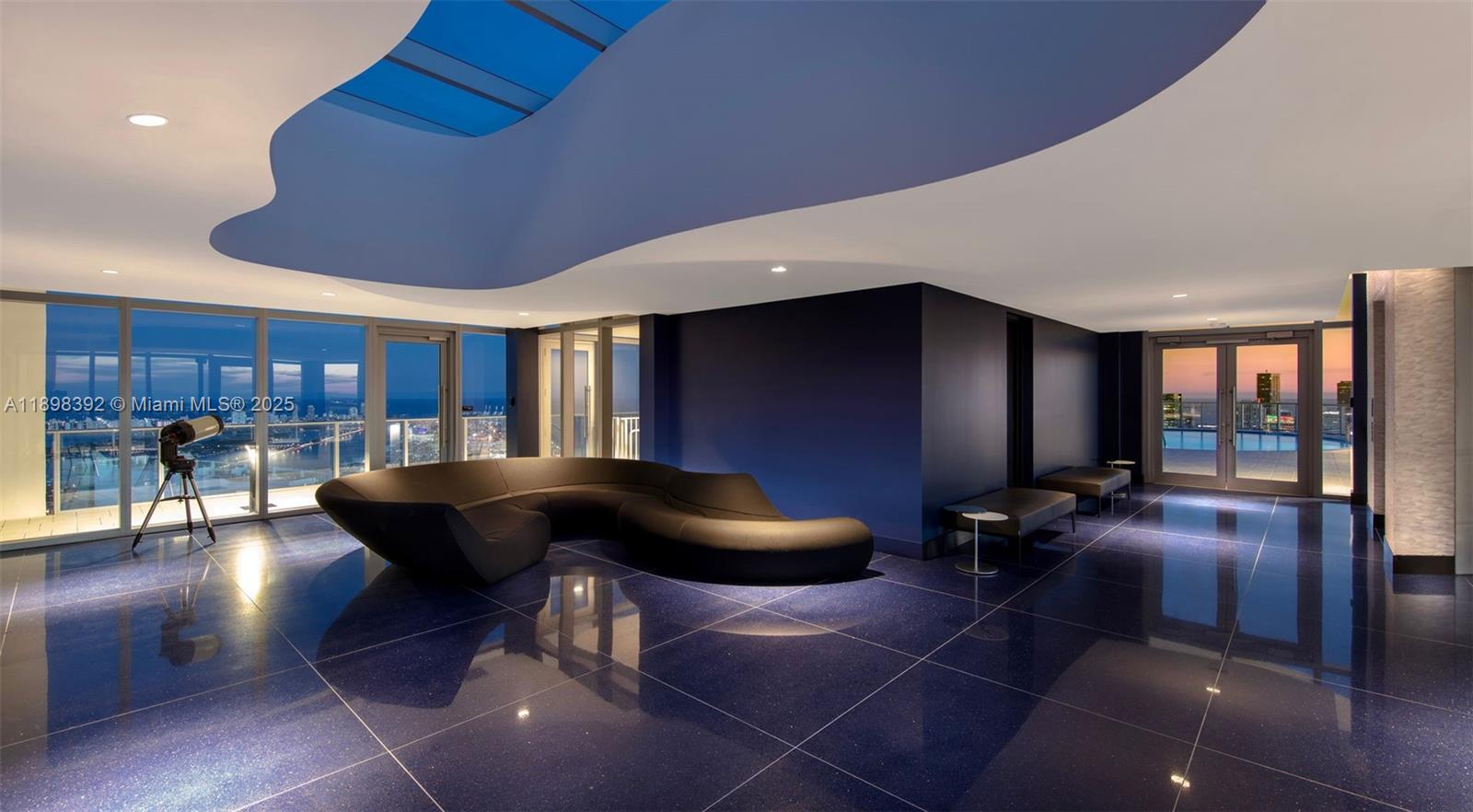 PARAMOUNT MIAMI WORLDCENT - Residential