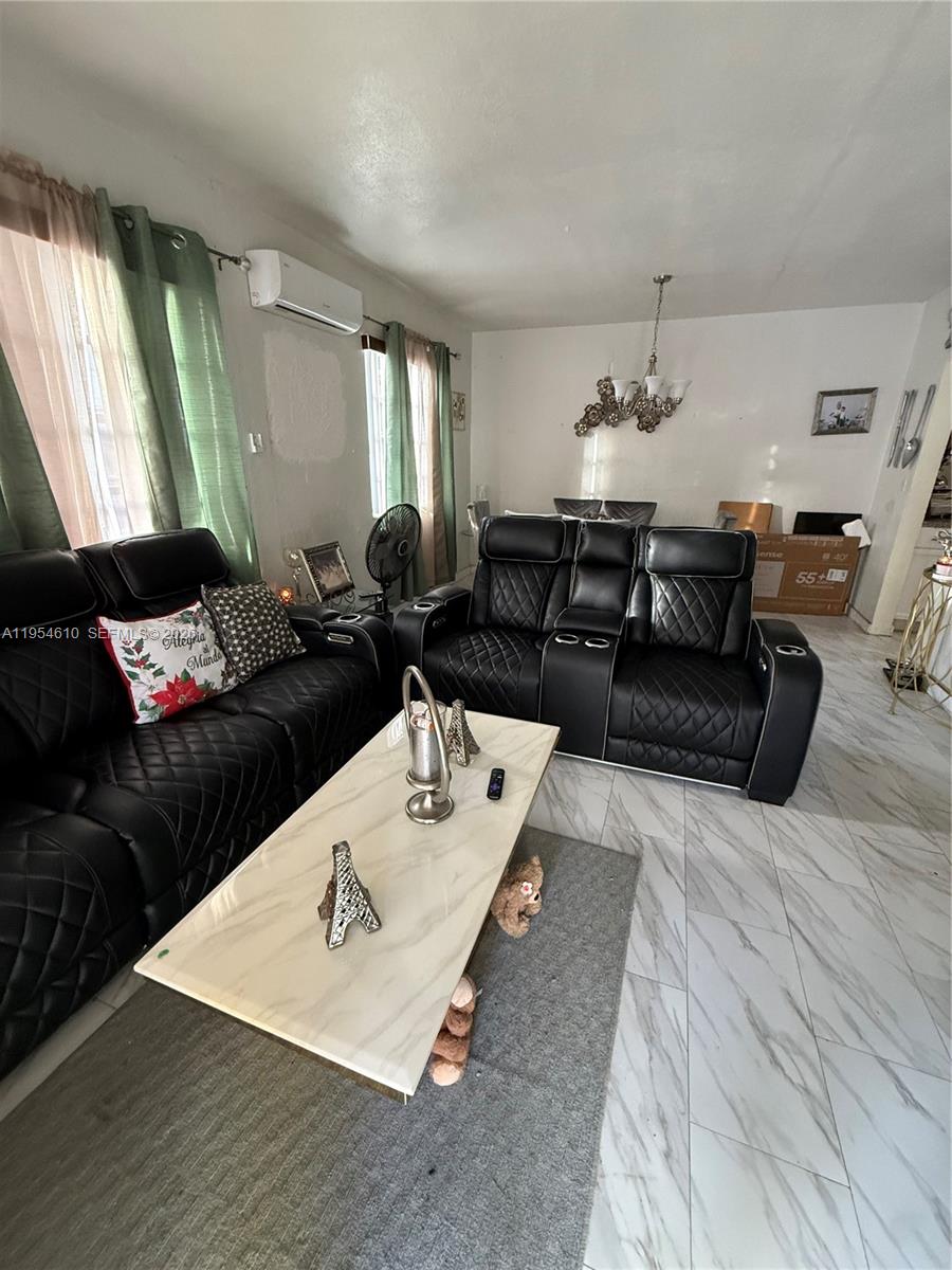 SANTA CLARA SUB - Residential Income