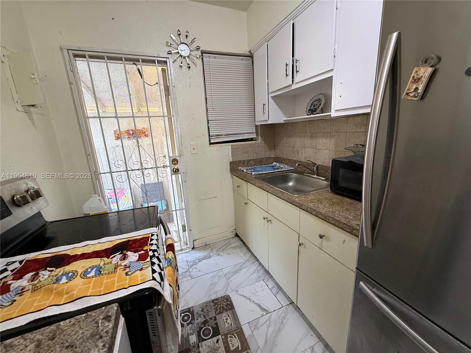 SANTA CLARA SUB - Residential Income