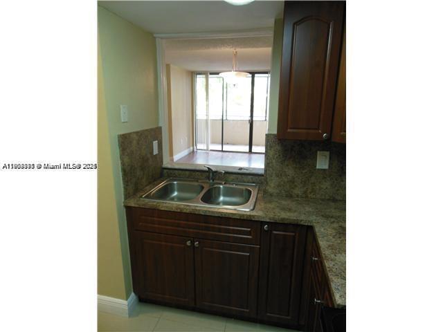 VERABELLA FALLS CONDO - Residential Lease