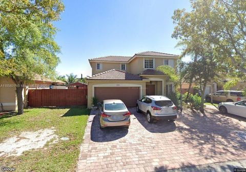 7856 NW 194th St Hialeah FL 33015