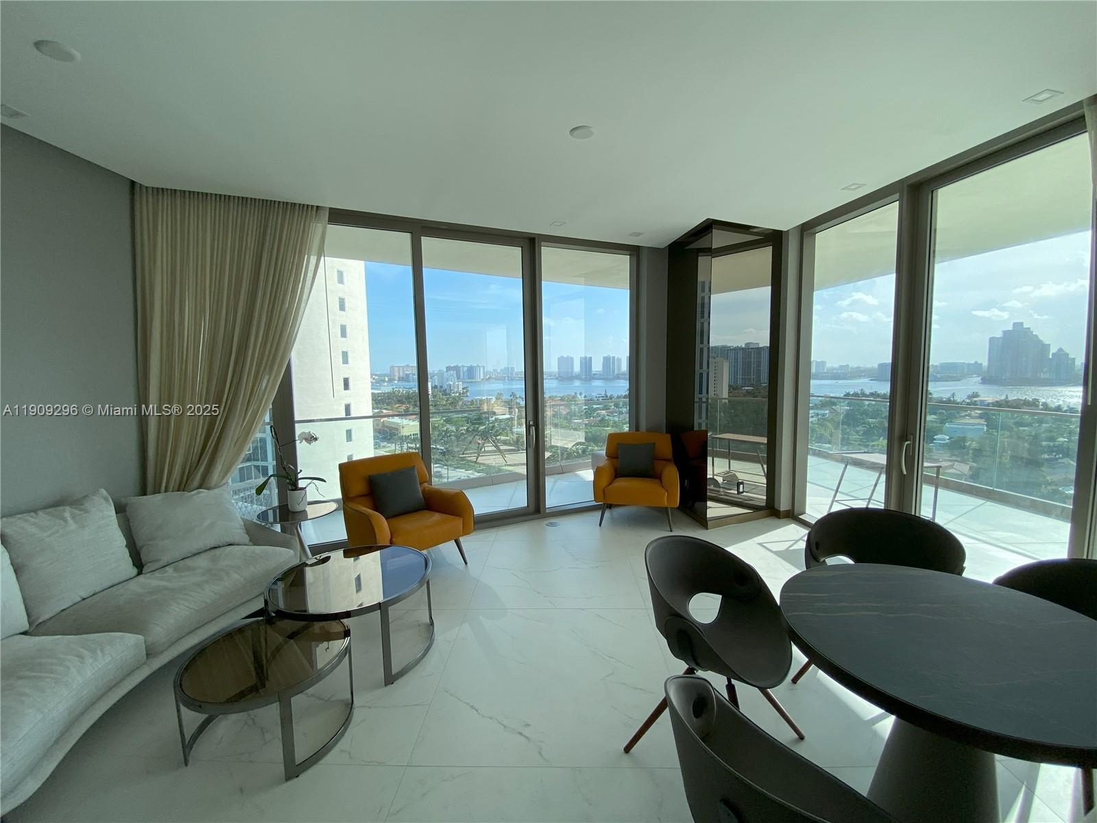 18975 Collins Ave 1005