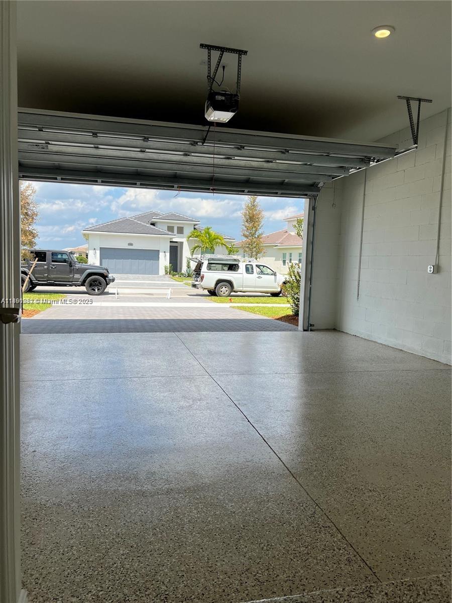 VERANO SOUTH PUD 1 - POD - Residential Lease