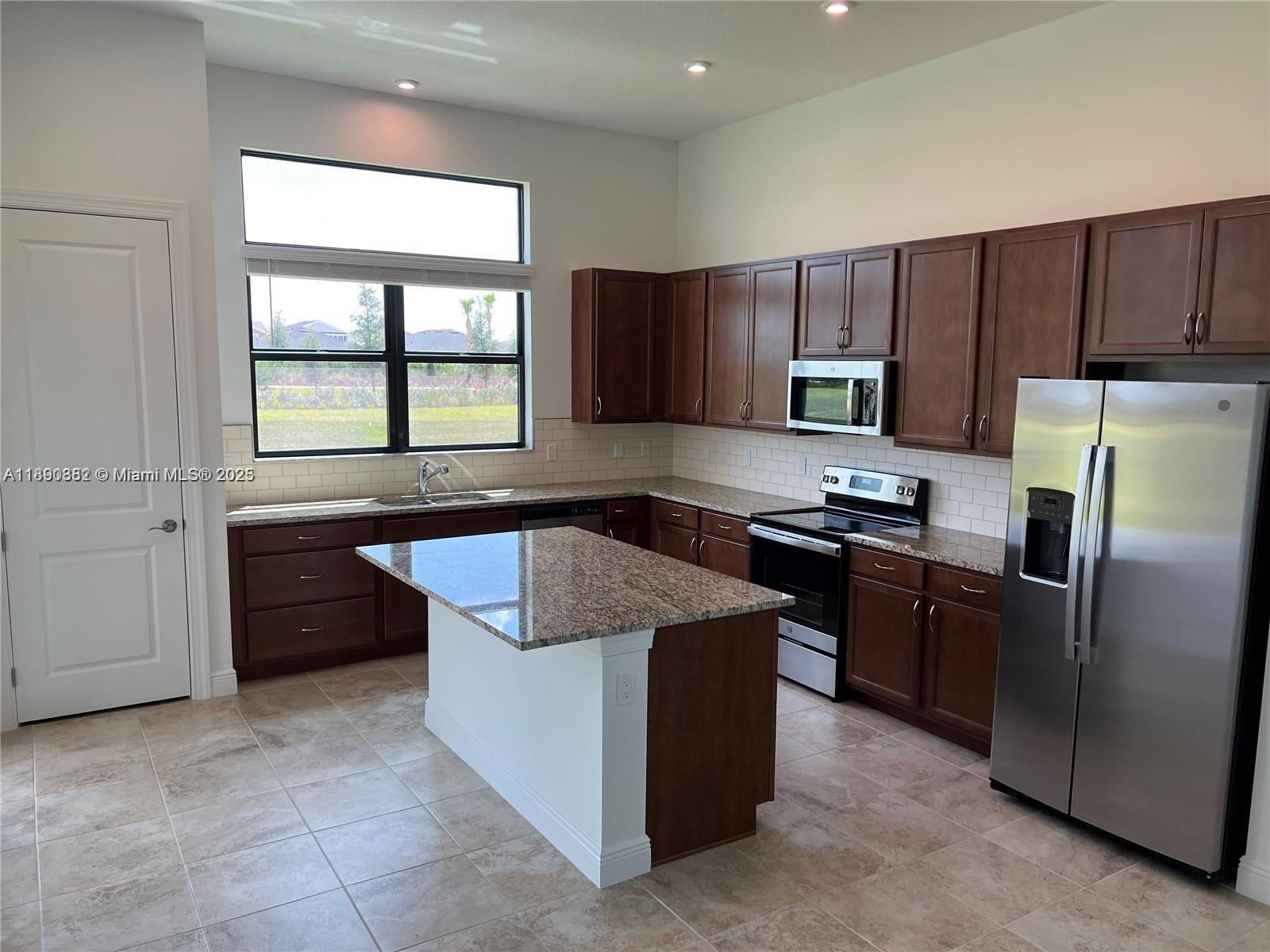 VERANO SOUTH PUD 1 - POD - Residential Lease