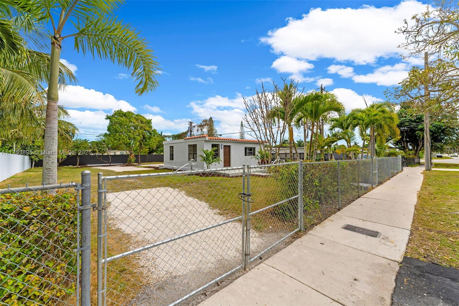 Property for Sale at 29035 Sw 157th Ave, Homestead, Miami-Dade County, Florida - Bedrooms: 3 
Bathrooms: 1  - $450,000