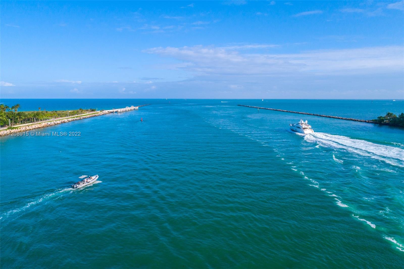 CONTINUUM ON SOUTH BEACH - Residential
