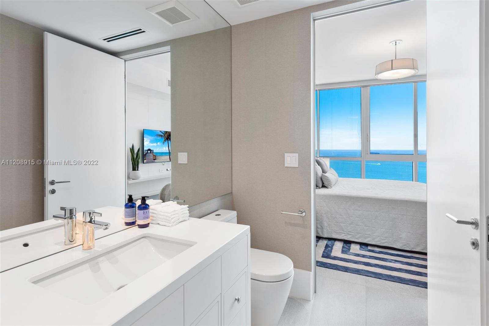 CONTINUUM ON SOUTH BEACH - Residential