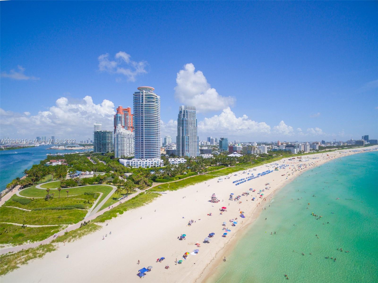 CONTINUUM ON SOUTH BEACH - Residential