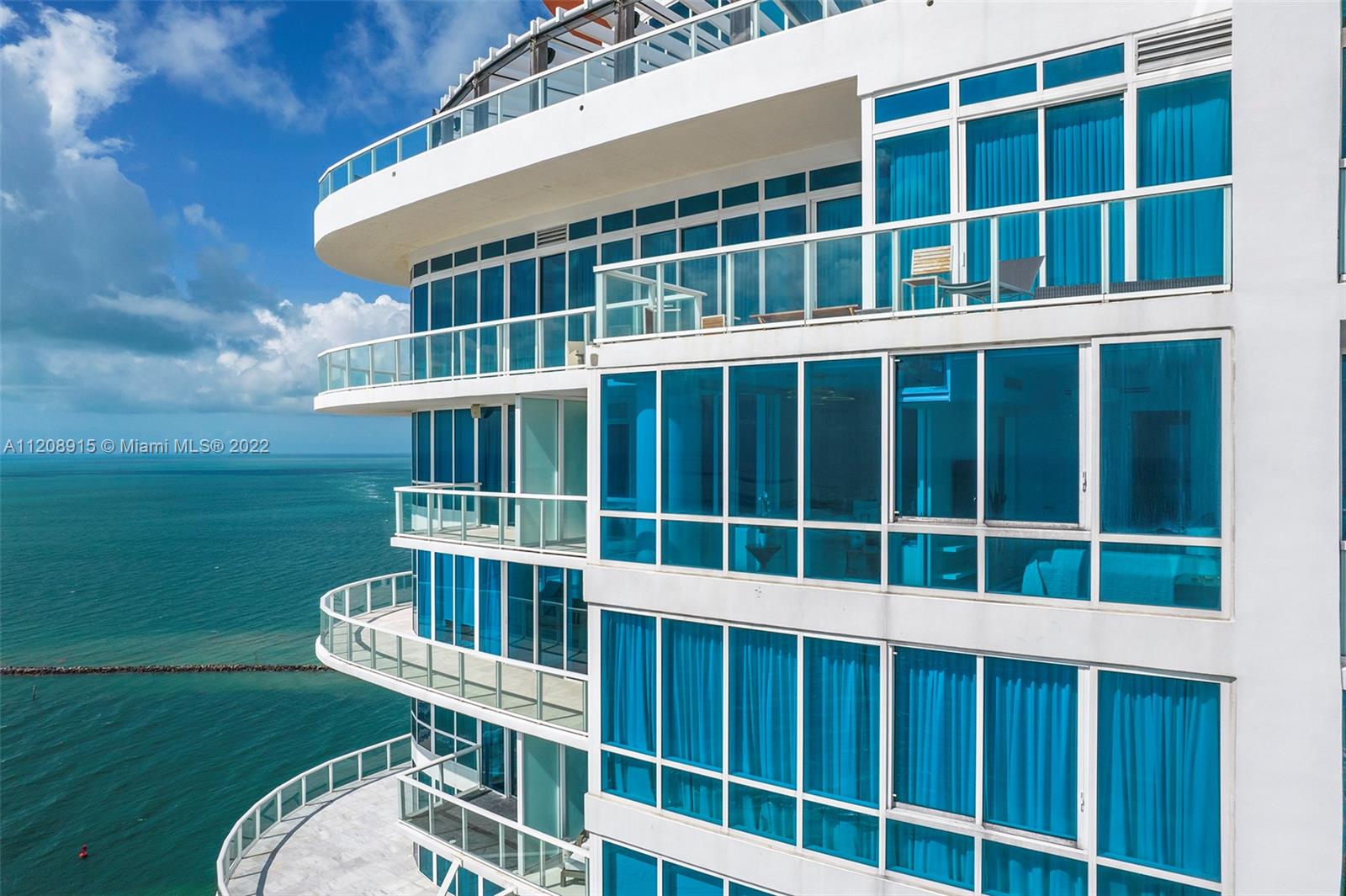 CONTINUUM ON SOUTH BEACH - Residential