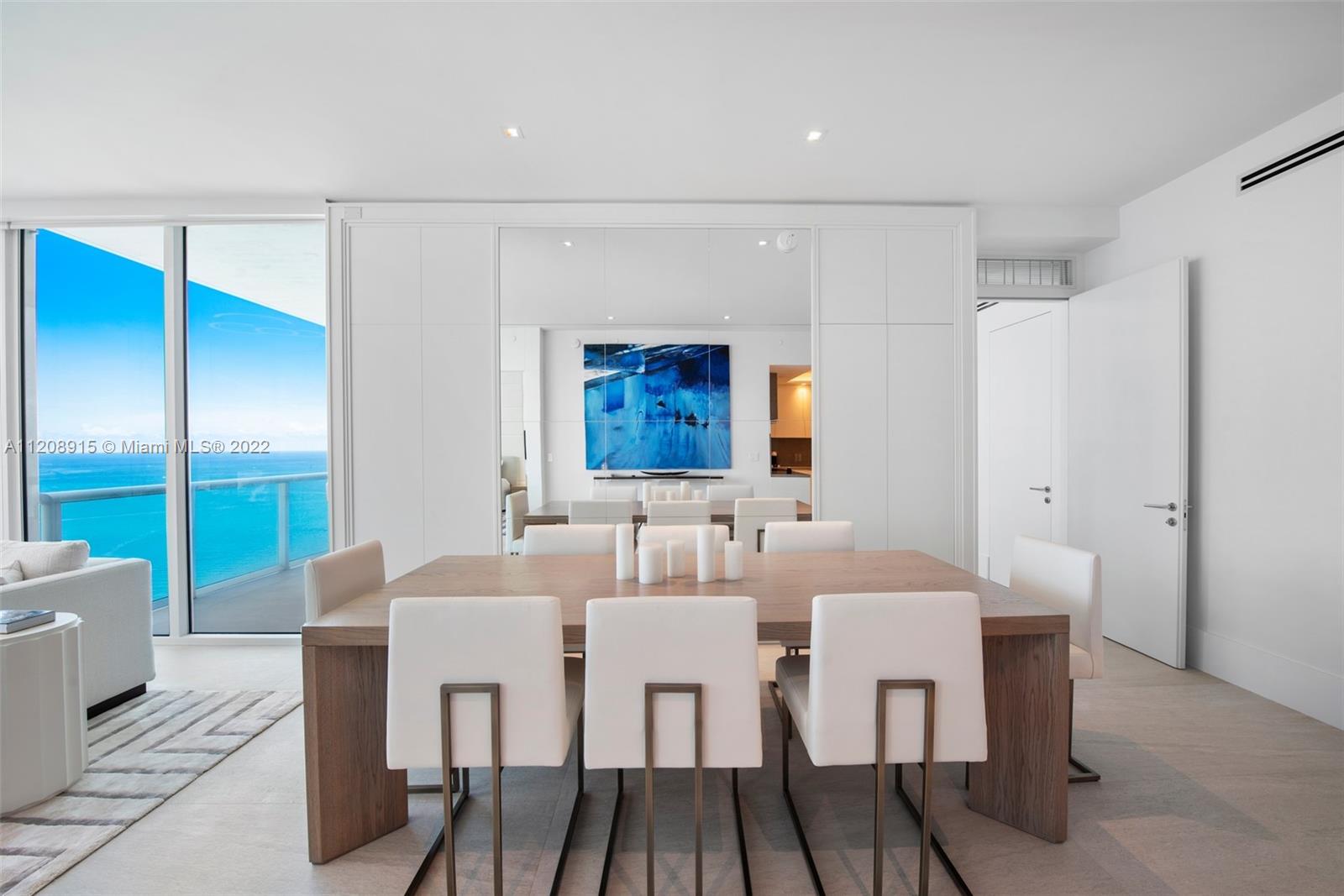 CONTINUUM ON SOUTH BEACH - Residential