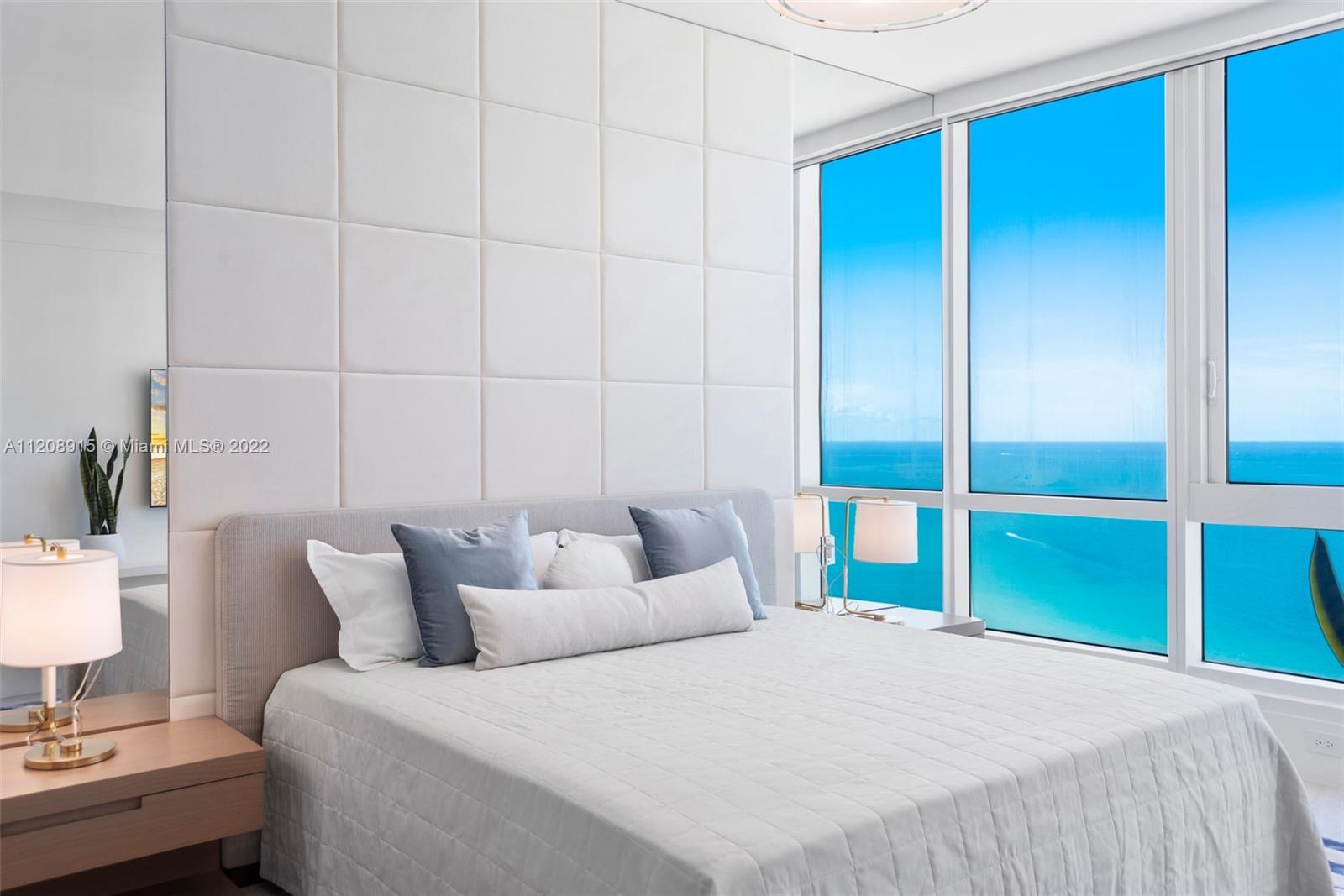 CONTINUUM ON SOUTH BEACH - Residential