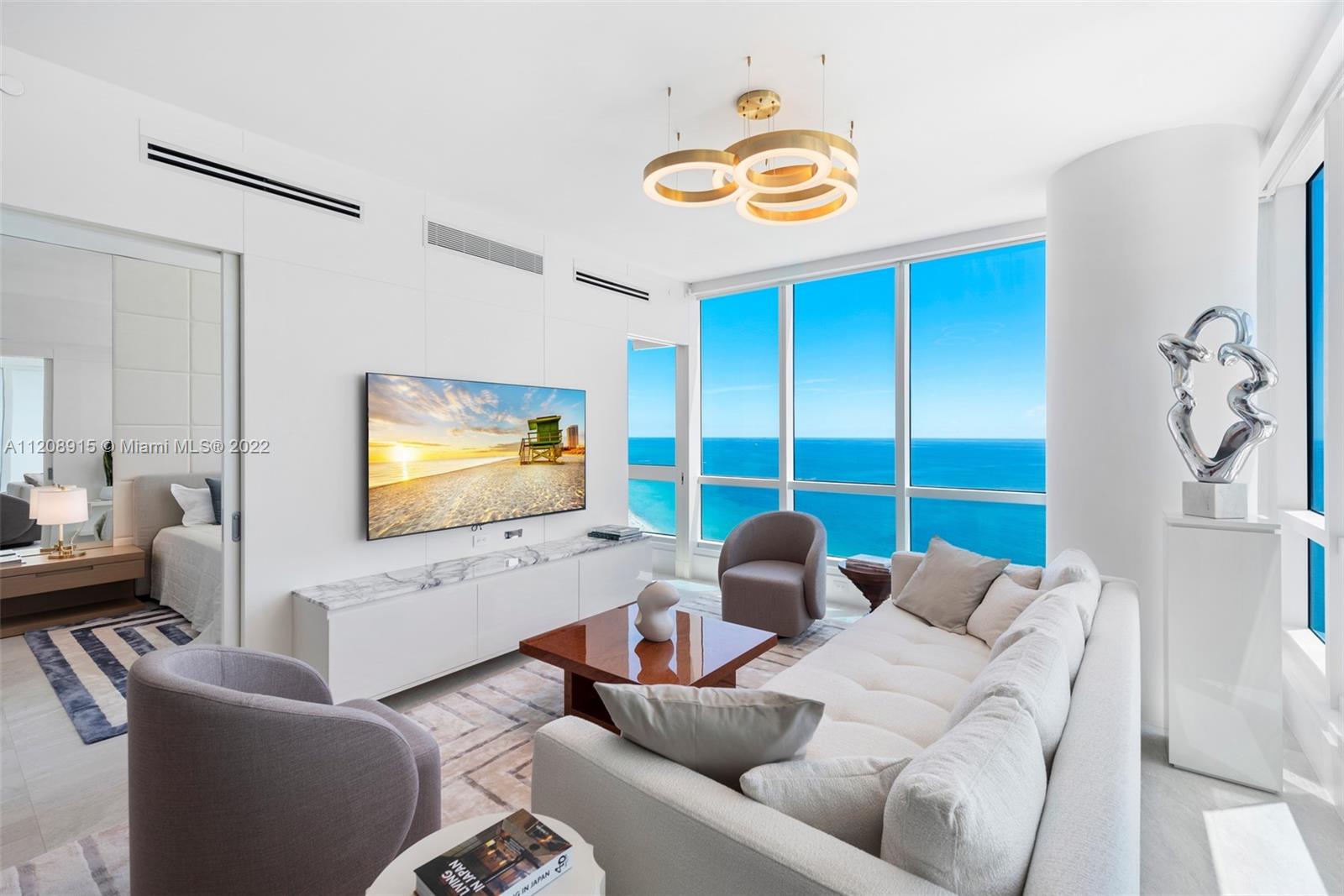 CONTINUUM ON SOUTH BEACH - Residential