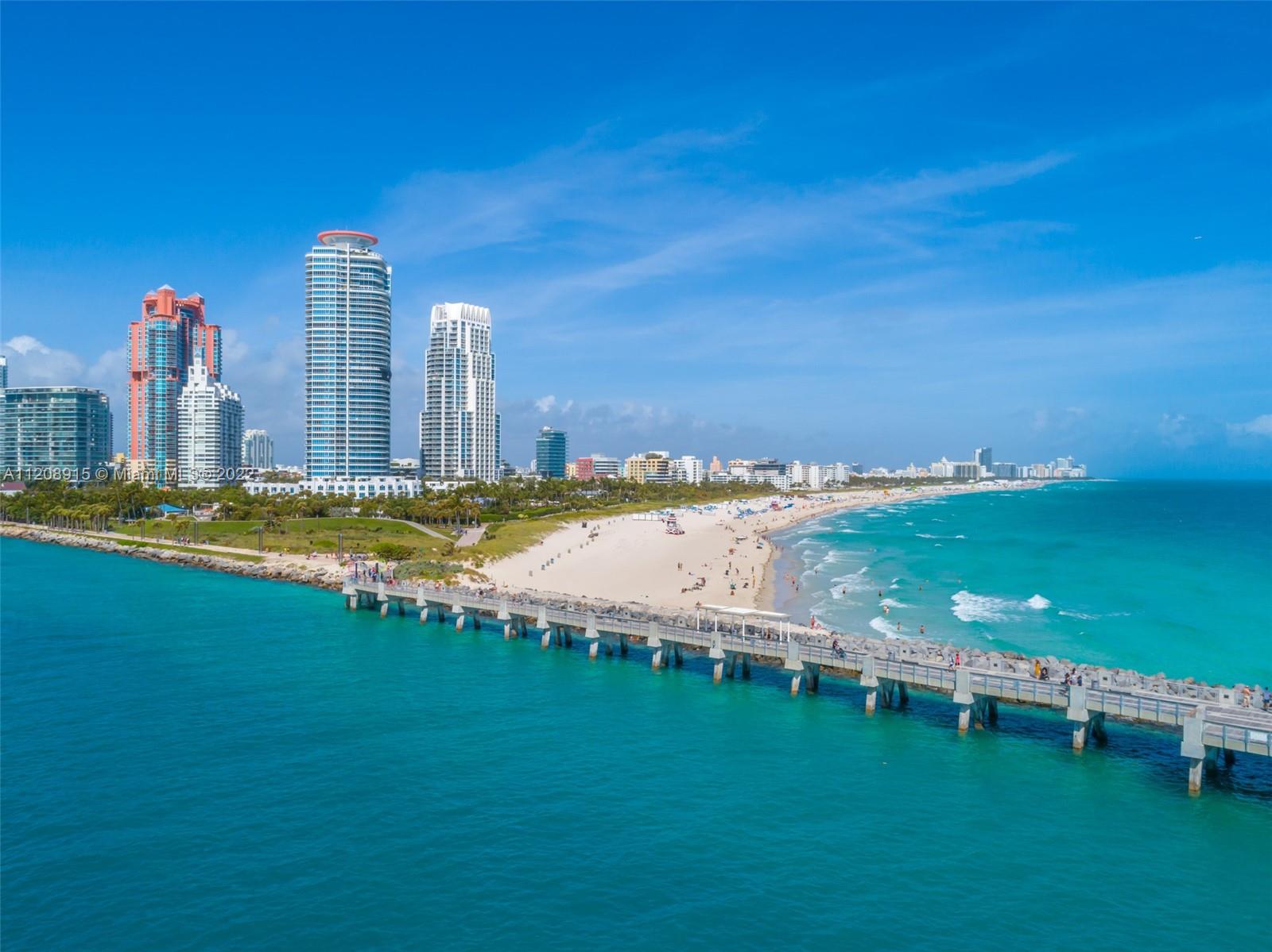 CONTINUUM ON SOUTH BEACH - Residential