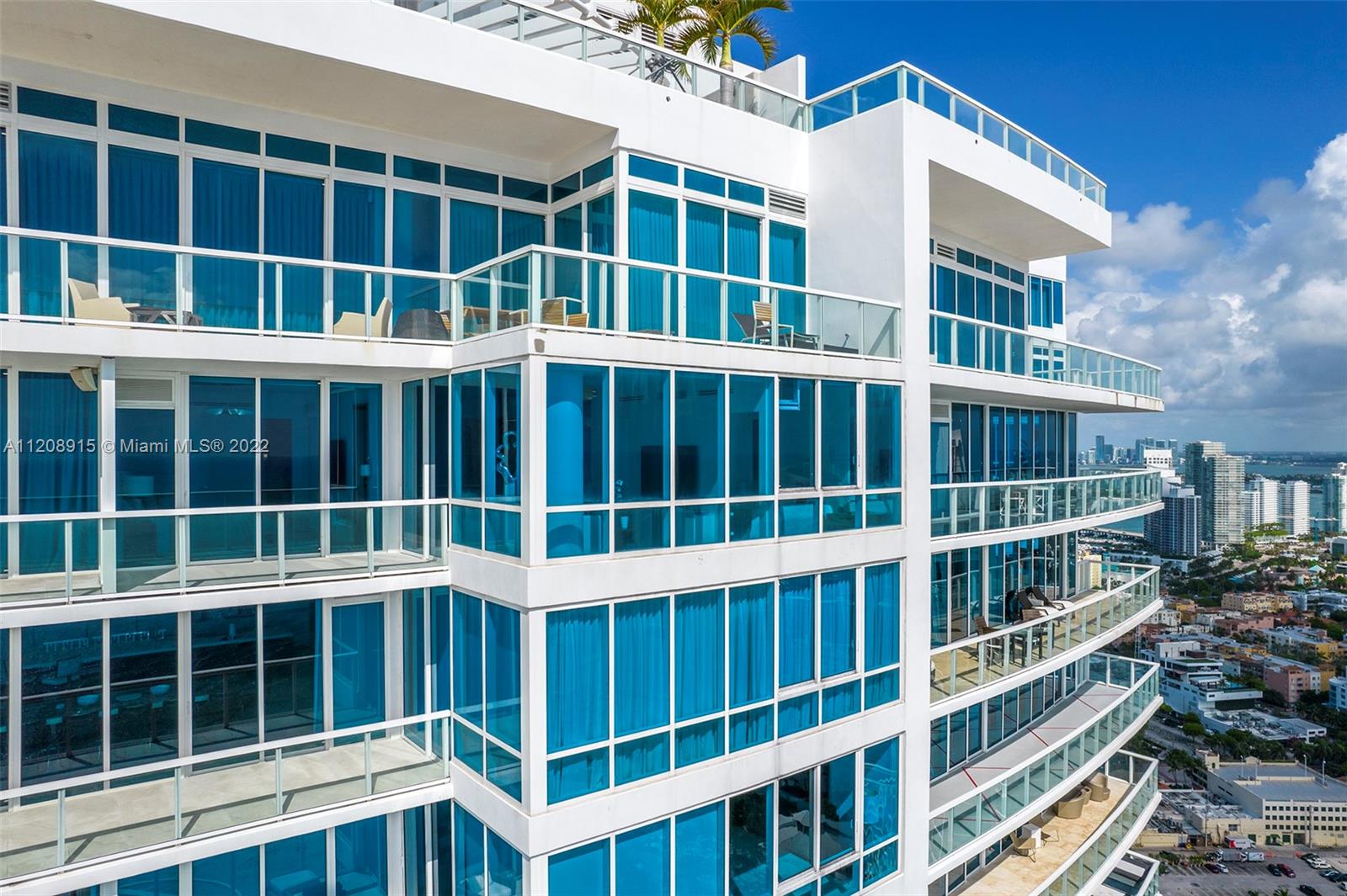 CONTINUUM ON SOUTH BEACH - Residential