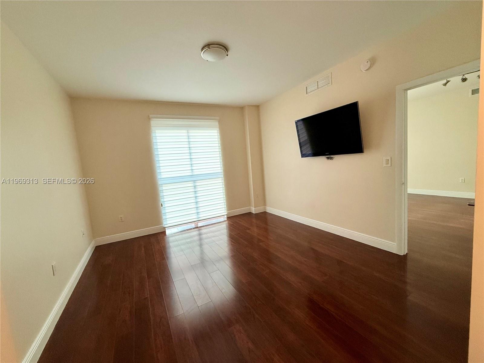 DOWNTOWN DADELAND CONDO N - Residential Lease