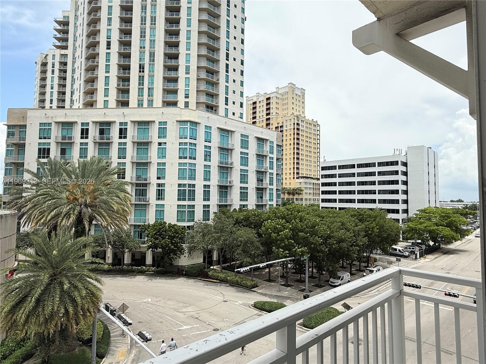DOWNTOWN DADELAND CONDO N - Residential Lease