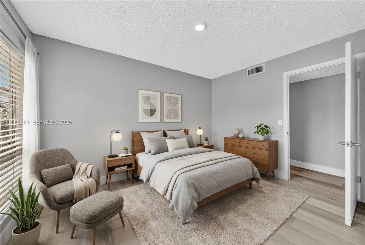 CROSS CREEK CONDO - Residential Lease