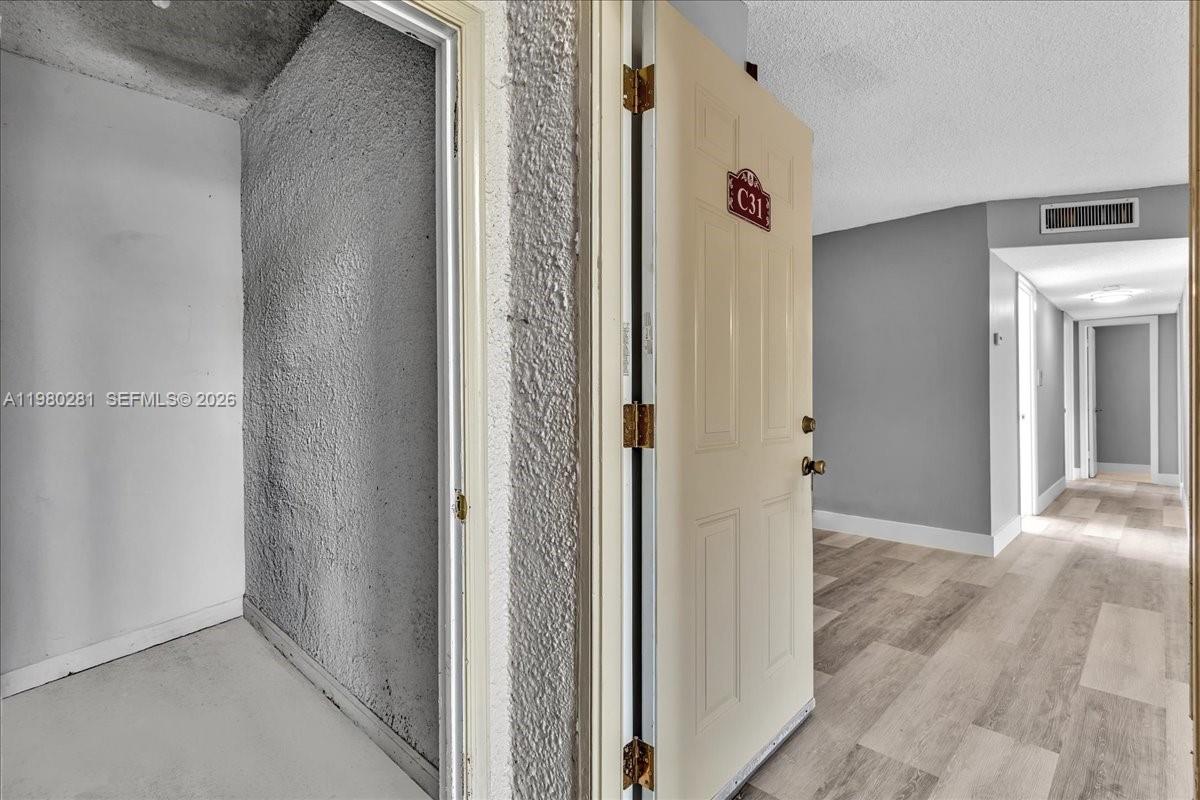 CROSS CREEK CONDO - Residential Lease