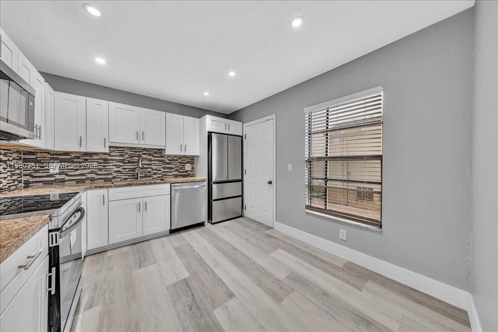 Photo of 1500 N Congress Ave #C31, West Palm Beach, FL 33401 (MLS # A11980281)