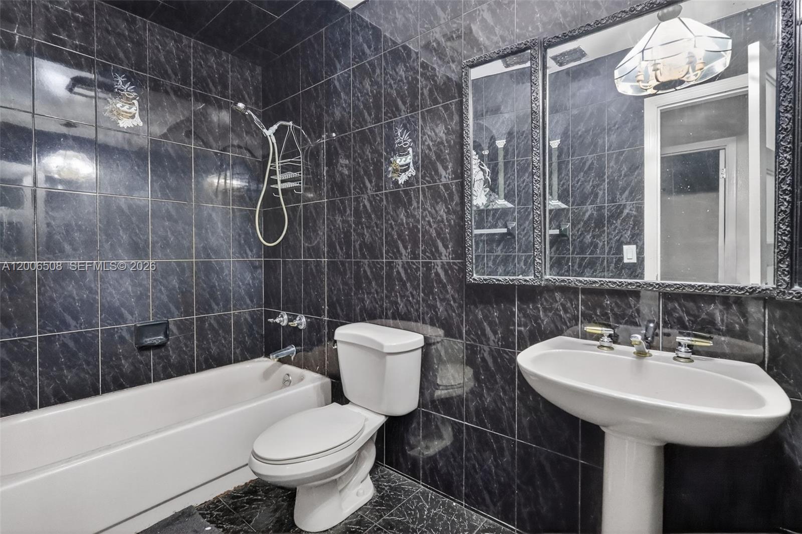 SUNSHINE VILLAGE - Residential