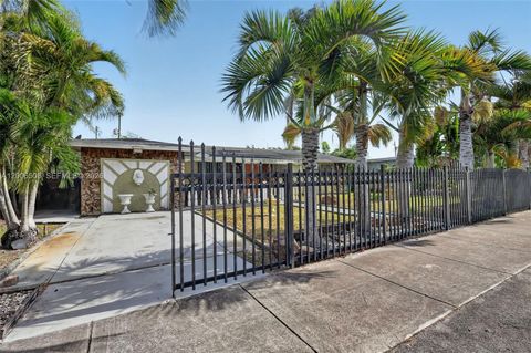 Tiny photo for 1325 NW 118th St, Miami, FL 33167 (MLS # A12006508)