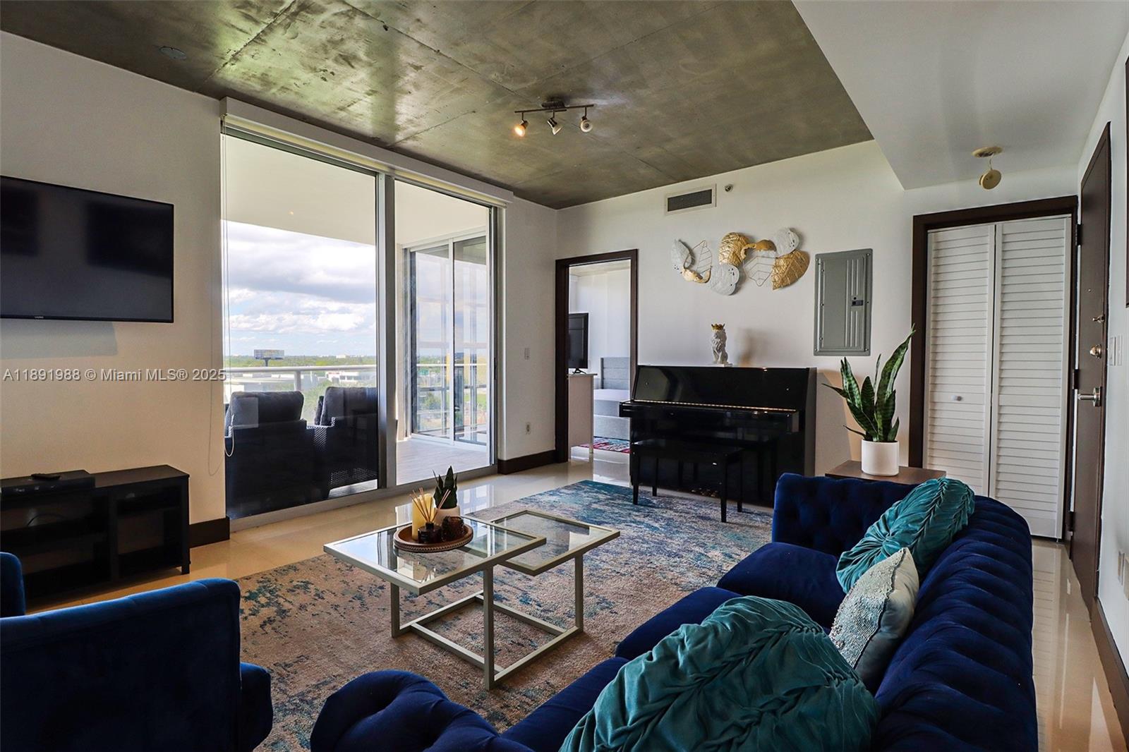 3451 NE 1st Ave M0804