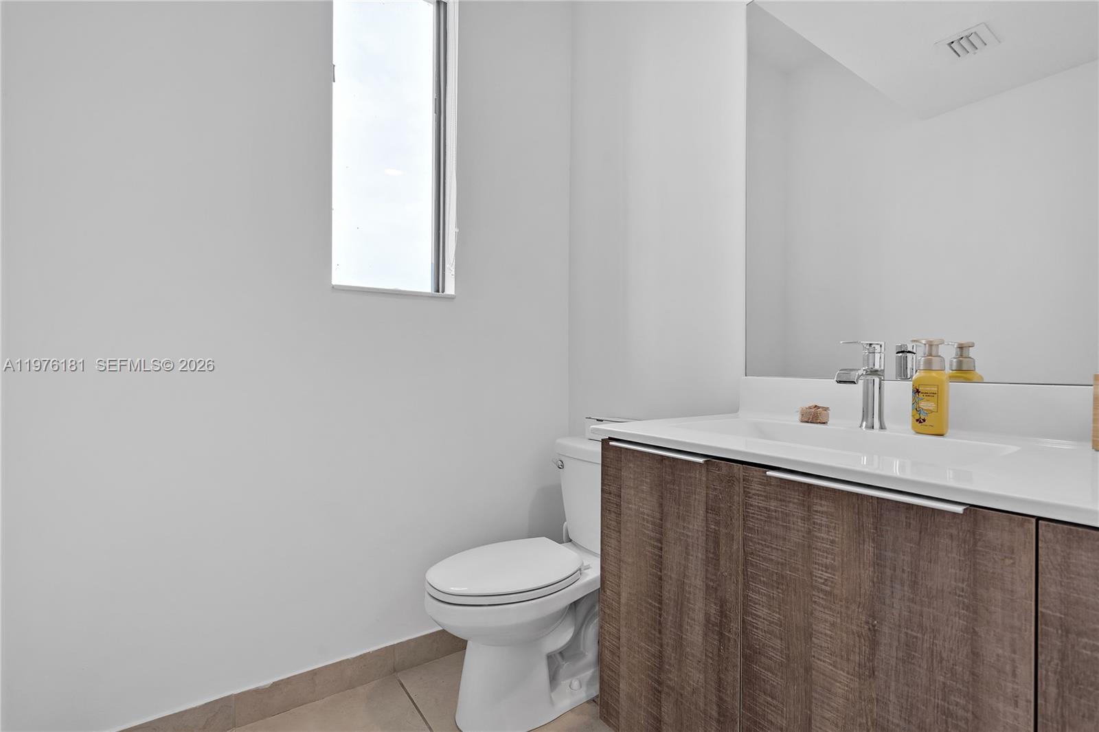 DOWNTOWN DORAL SOUTH PHAS - Residential