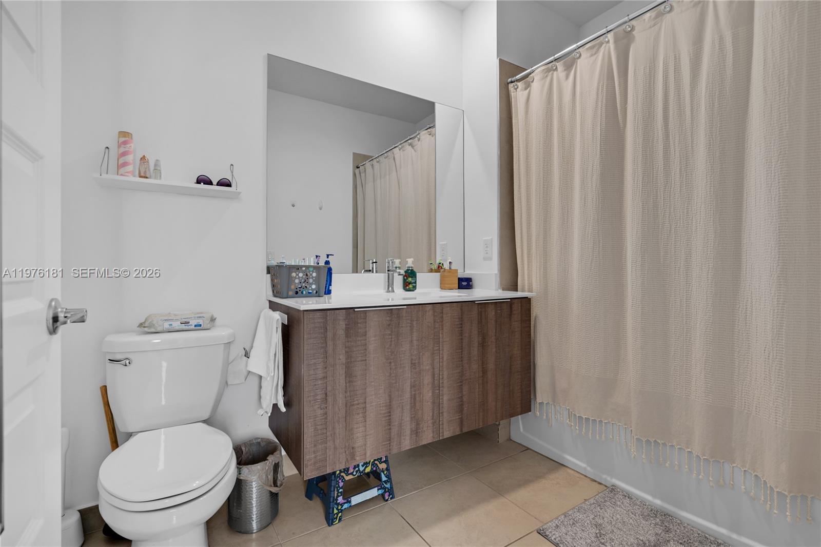 DOWNTOWN DORAL SOUTH PHAS - Residential