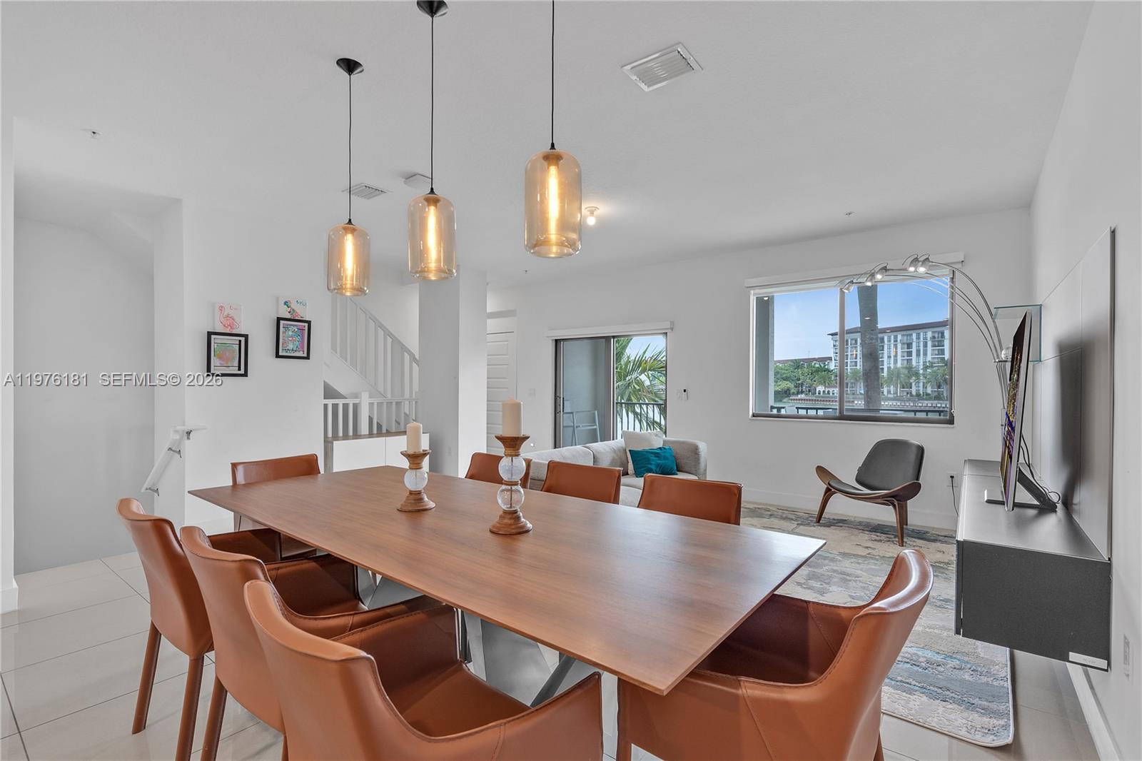 DOWNTOWN DORAL SOUTH PHAS - Residential